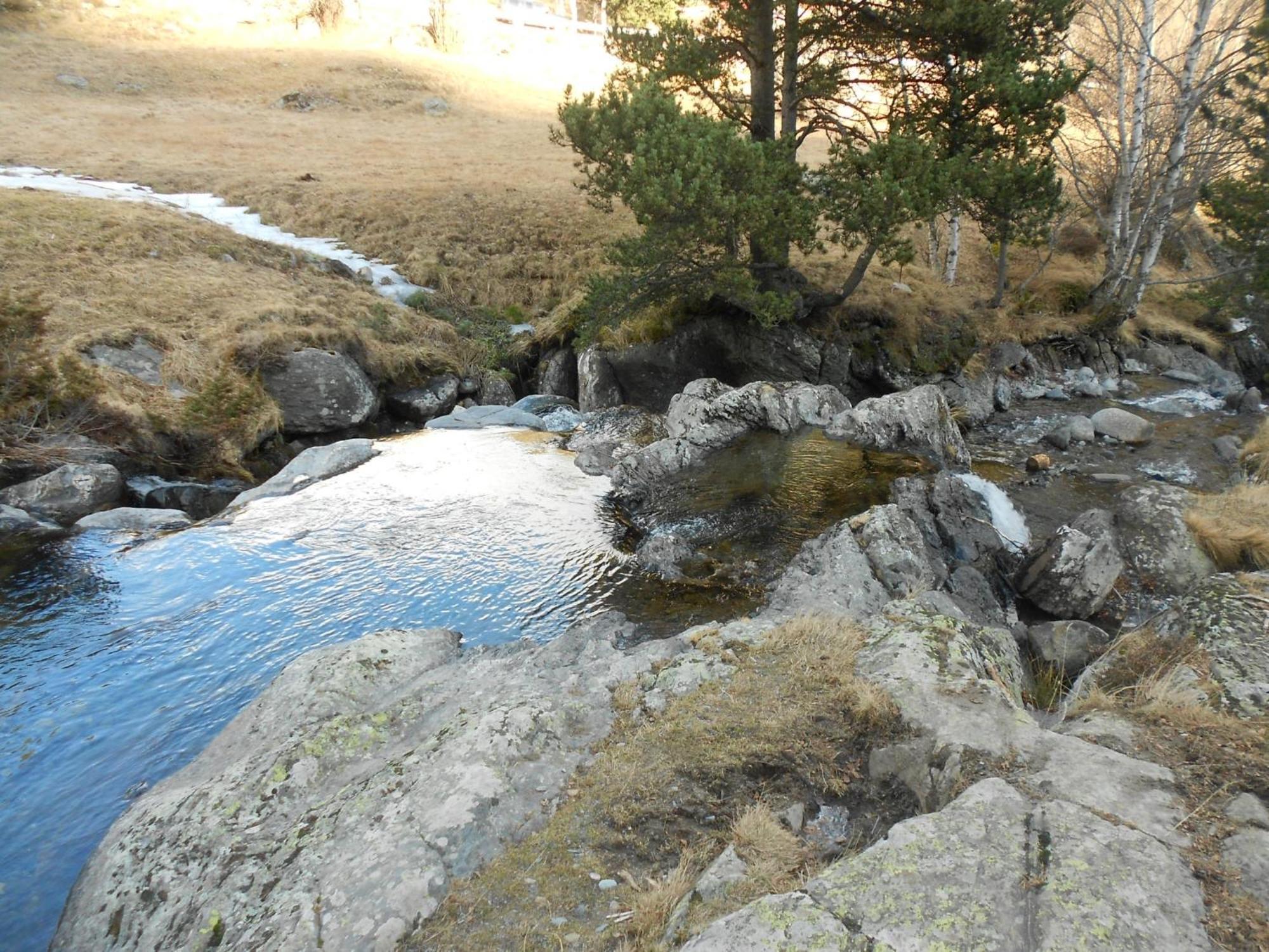 Aparthotel Rialb El Serrat Exteriér fotografie