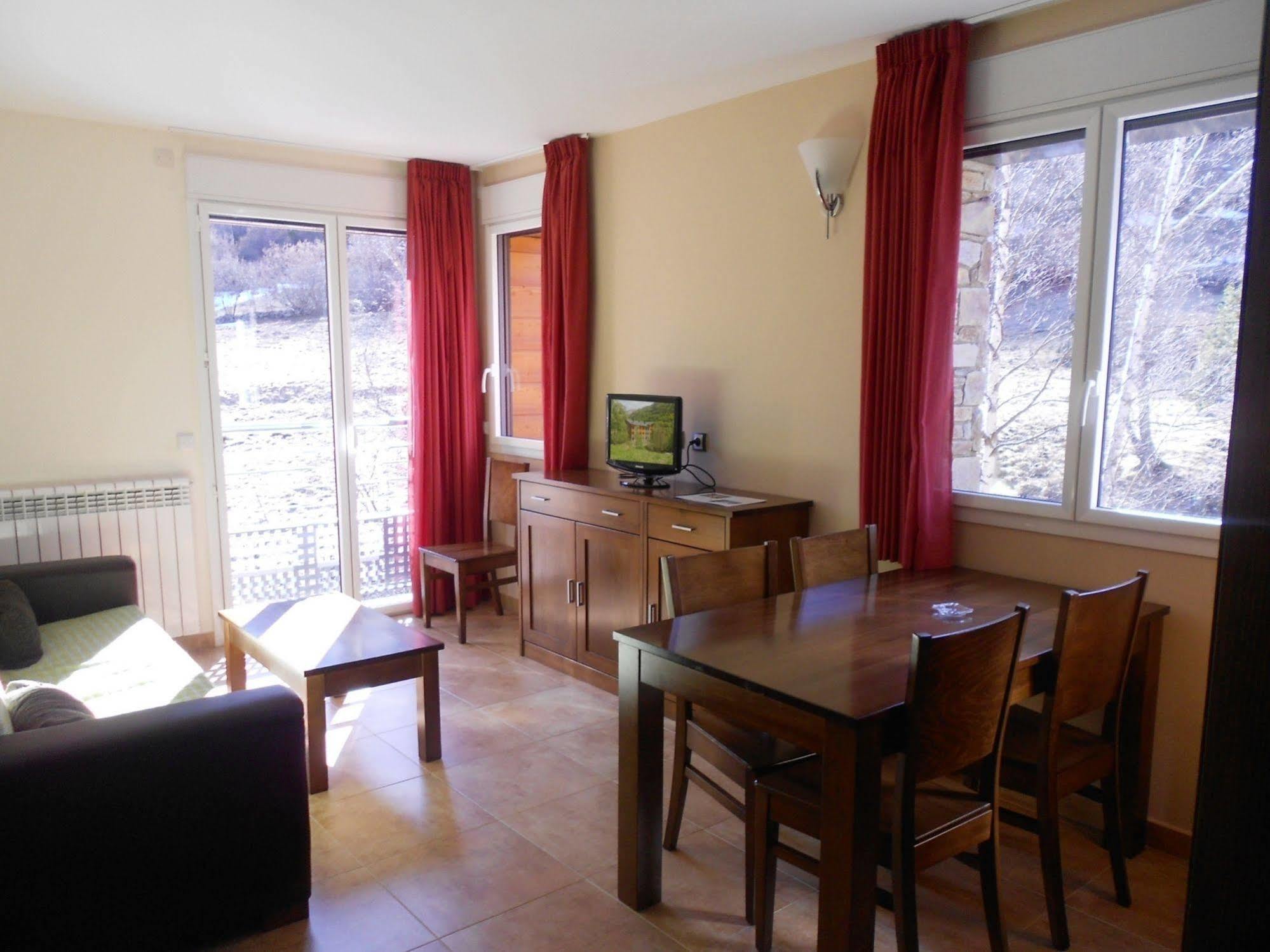 Aparthotel Rialb El Serrat Exteriér fotografie