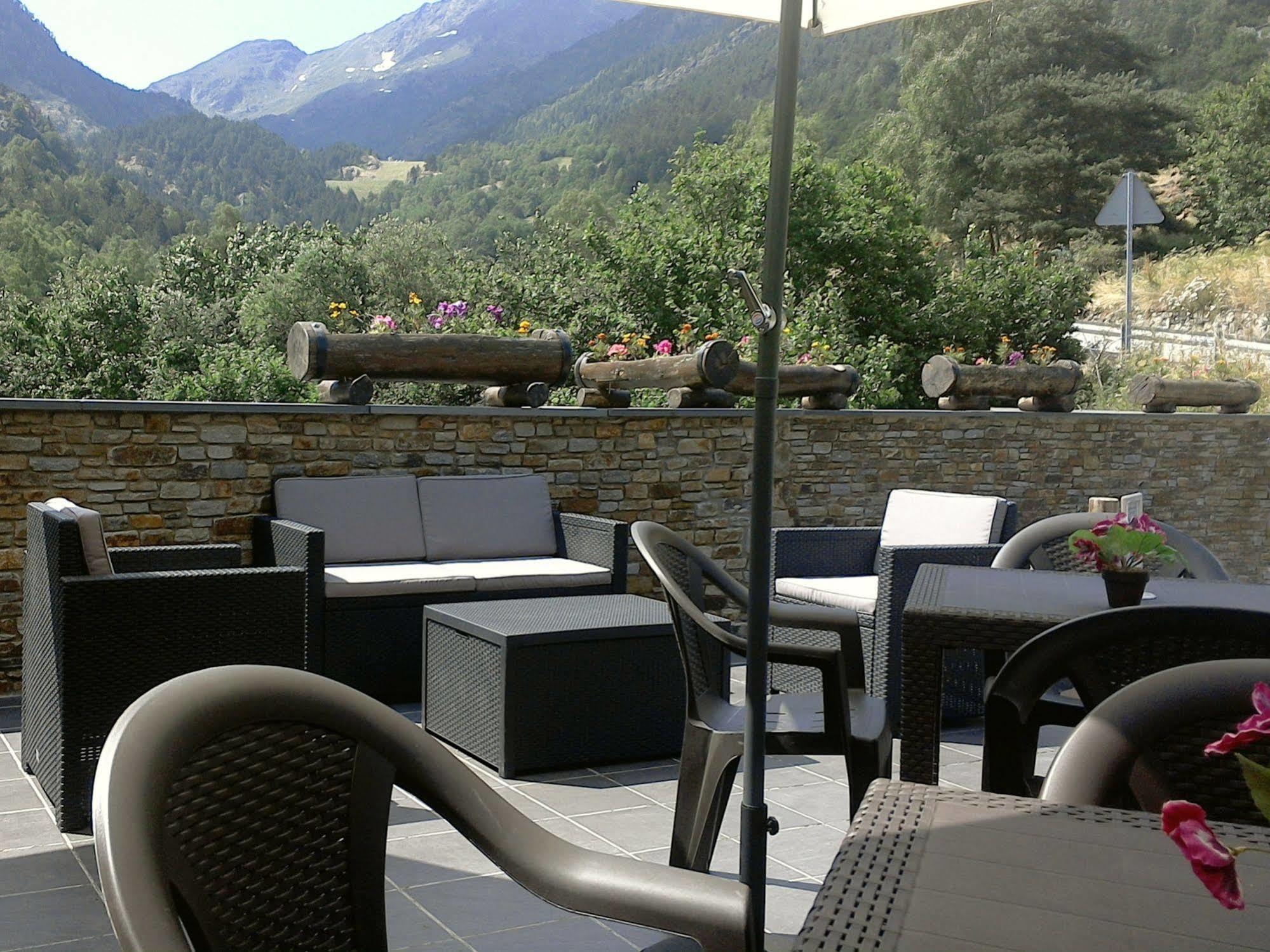 Aparthotel Rialb El Serrat Exteriér fotografie